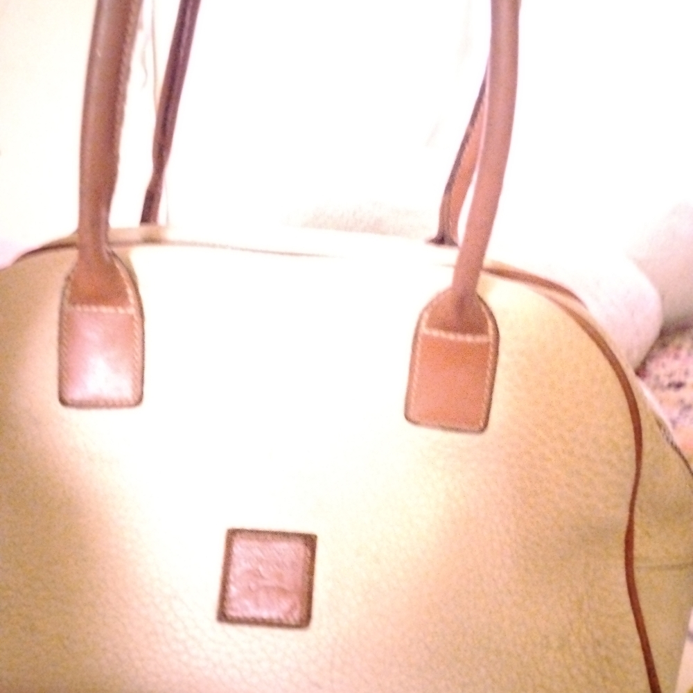 Tan and brown Dooney & Bourke purse vintage